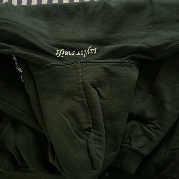 Taylor Swift Dark Green Folklore In The Trees Hoodie XL - Picture 2 of 3
